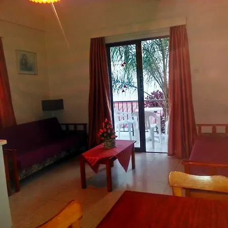 Milounapa Hotel 2*