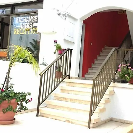Milounapa Hotel 2*